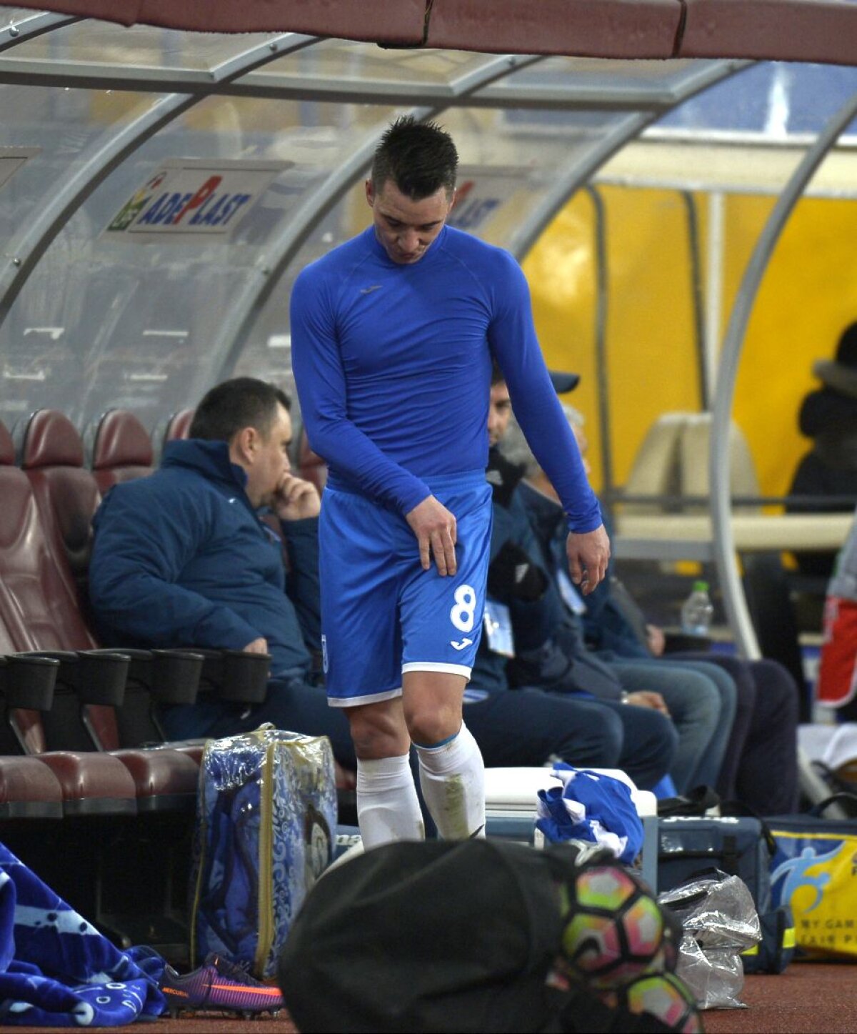 FOTO Umilit și pe Arena Națională » Mulțescu n-a mai suportat a schimbat un jucător după doar 24 de minute