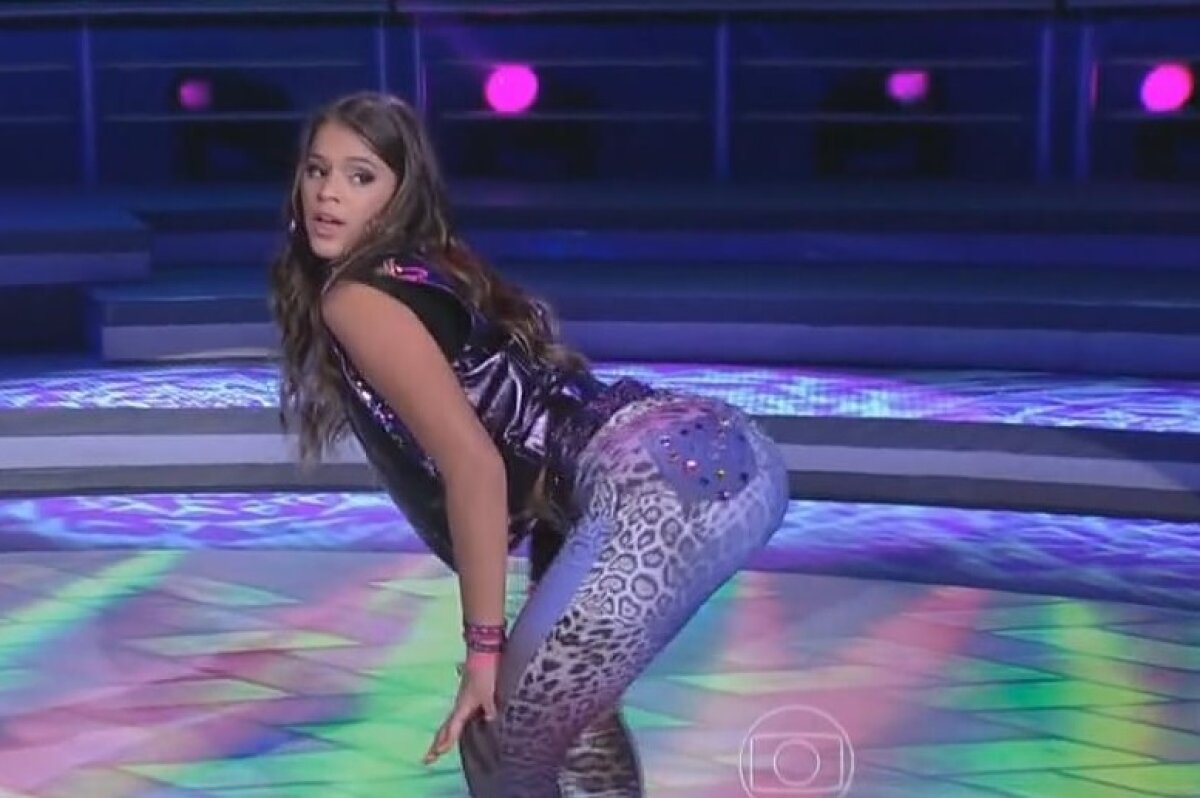 VIDEO&FOTO Iubita lui Neymar a făcut senzație pe net cu un număr de twerking în plină stradă