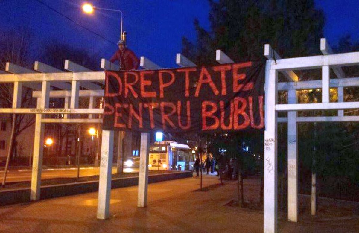 FOTO Dinamoviștii cer dreptate pentru suporterul ucis după derby » Bannerul afișat la locul faptei