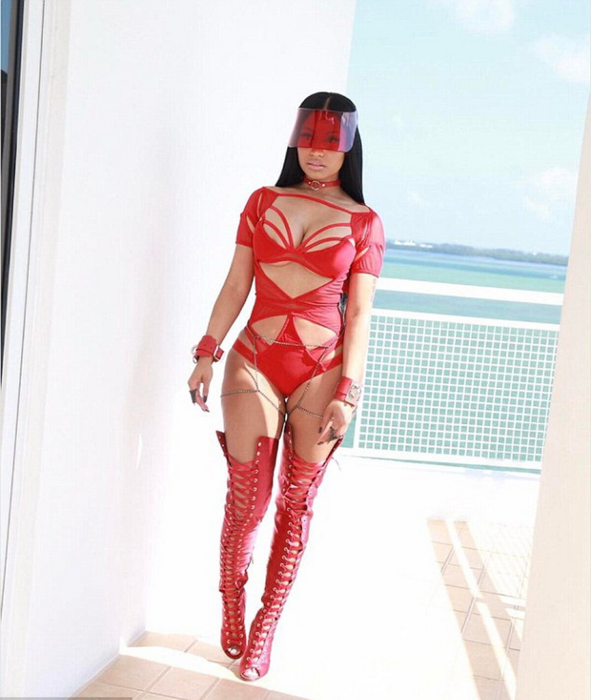 FOTO » Nicki Minaj, în cel mai sexy pictorial al anului