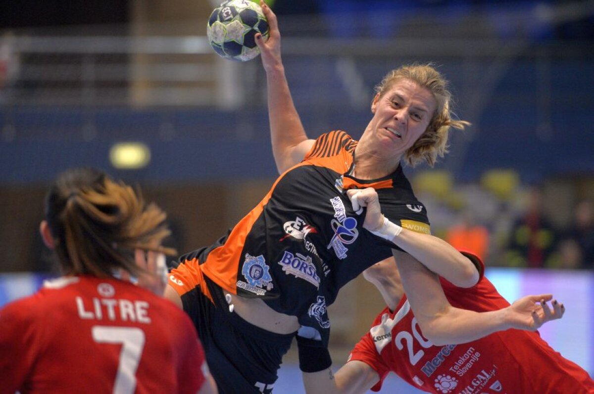 FOTO » Emoții și dramatism » CSM București o învinge pe Krim Ljubljana, 28-26, și se califică în sferturile Ligii Campionilor