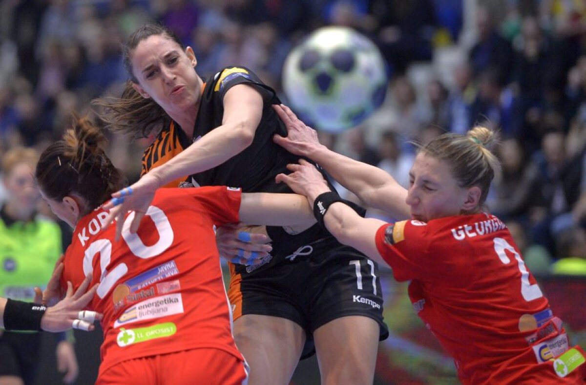 FOTO » Emoții și dramatism » CSM București o învinge pe Krim Ljubljana, 28-26, și se califică în sferturile Ligii Campionilor