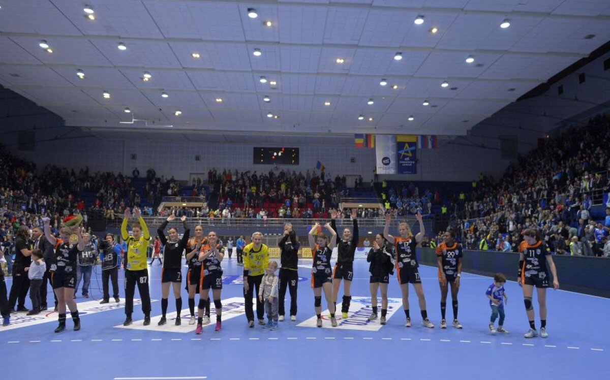 FOTO » Emoții și dramatism » CSM București o învinge pe Krim Ljubljana, 28-26, și se califică în sferturile Ligii Campionilor