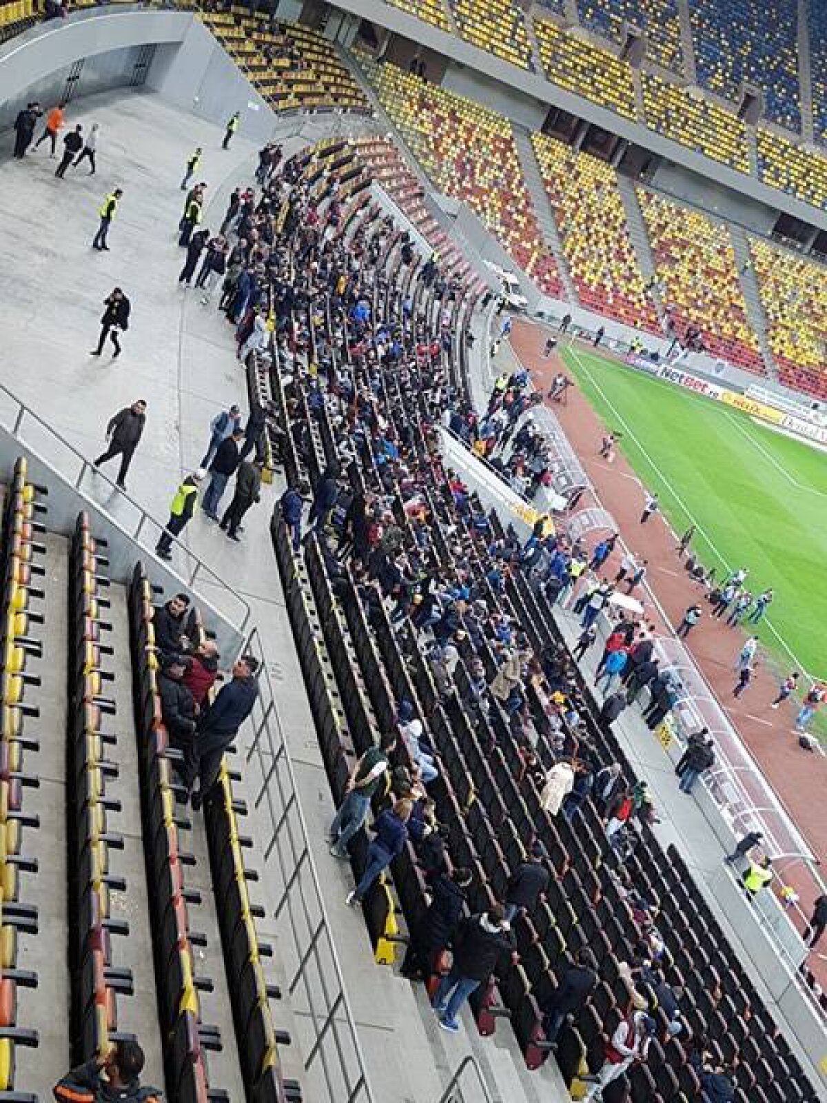 VIDEO+FOTO Deșertul Național Arena » Câți suporteri au venit la meciul Stelei cu ASA