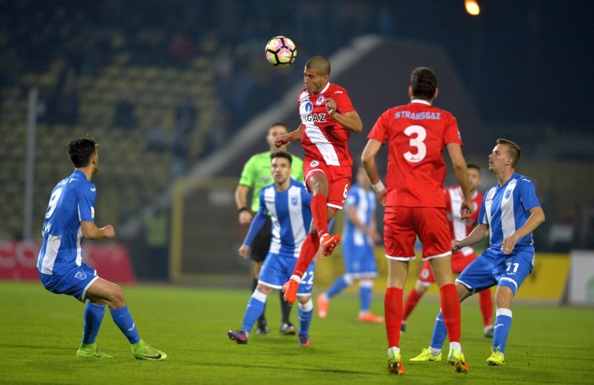 FOTO și VIDEO Știm toate echipele din play-off! » Cum arată acum CLASAMENTUL de la care pleacă bătălia pentru titlu, după înjumătățirea punctelor
