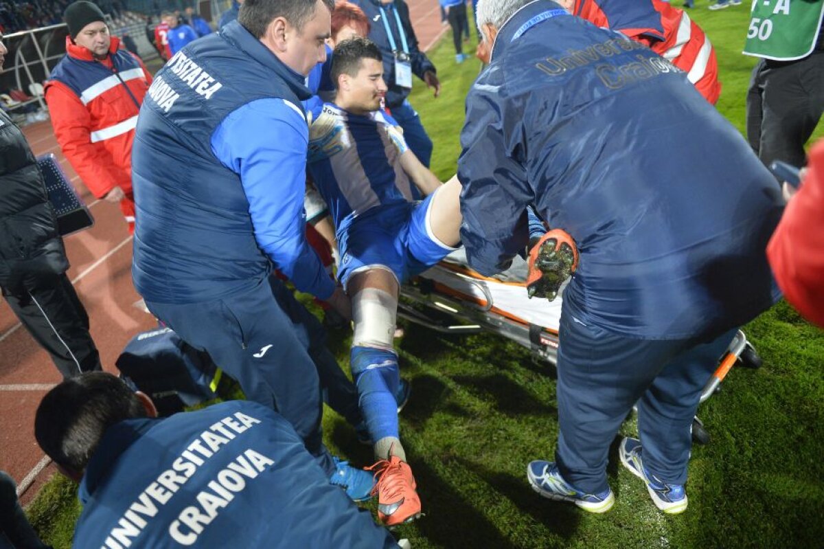 UPDATE+FOTO Victimele play-off-ului la Dinamo și CS U Craiova: doi fotbaliști, duși direct la ambulanță! Unul e suspect de fractură