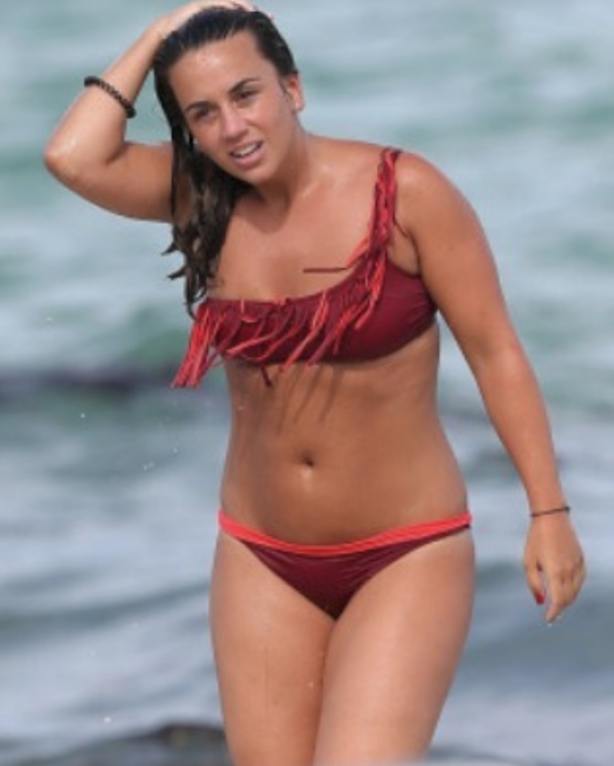 Galerie FOTO A dat gol, apoi i-a făcut o dedicaţie ciudată iubitei sale: ”La mulţi ani, grăsuţo!”