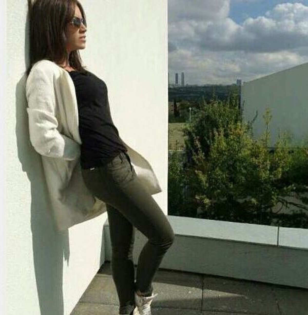 Galerie FOTO A dat gol, apoi i-a făcut o dedicaţie ciudată iubitei sale: ”La mulţi ani, grăsuţo!”