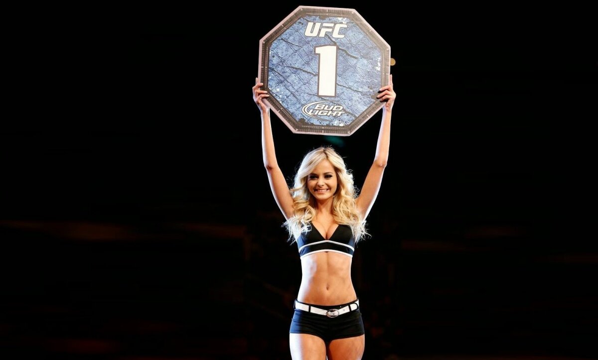 FOTO Noua zeiţă a ringului e absolut spectaculoasă! E prietenă cu Neymar şi are forme de invidiat