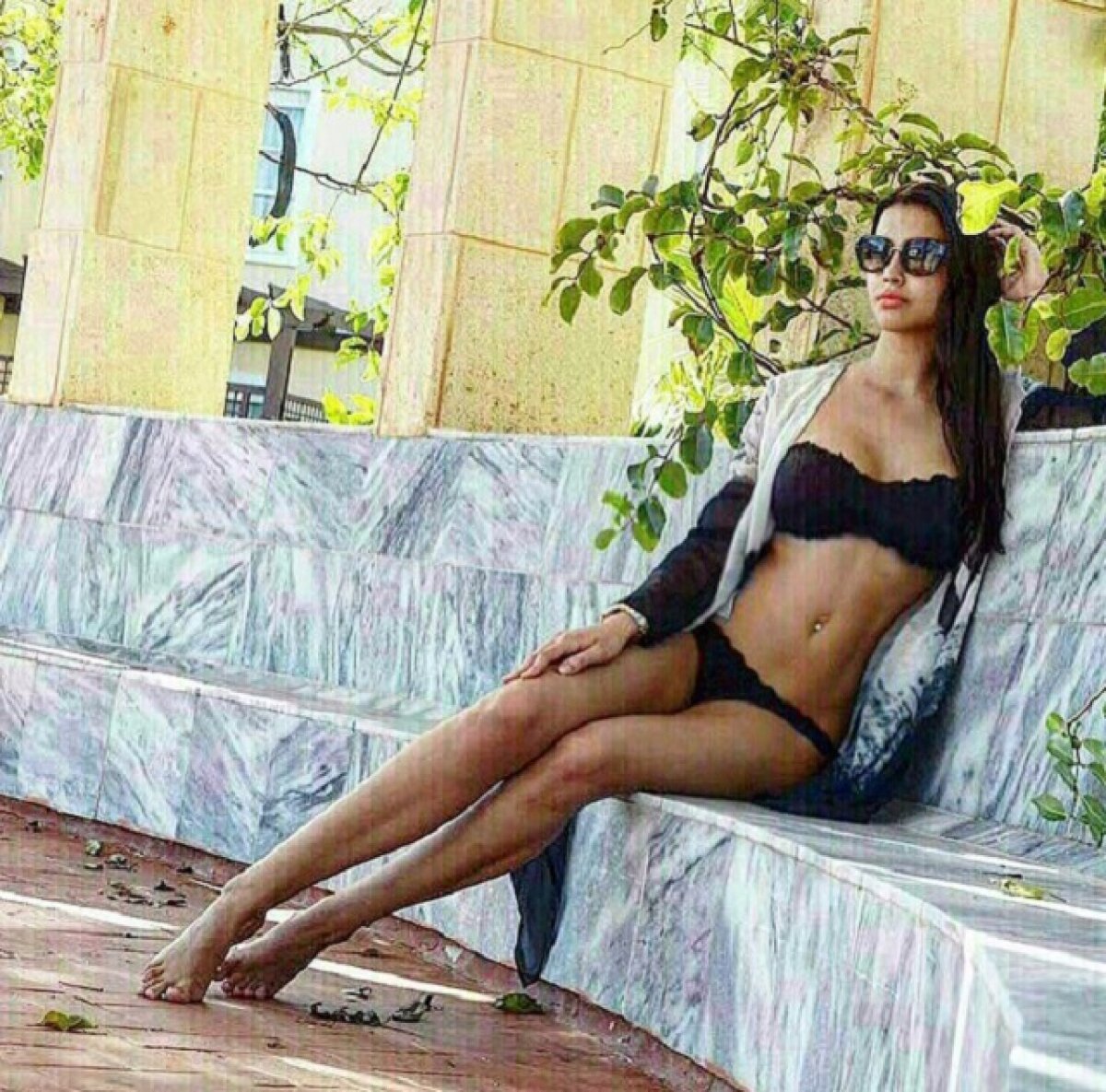 FOTO Mămica Mutu » Sandra pozează sexy și când e însărcinată