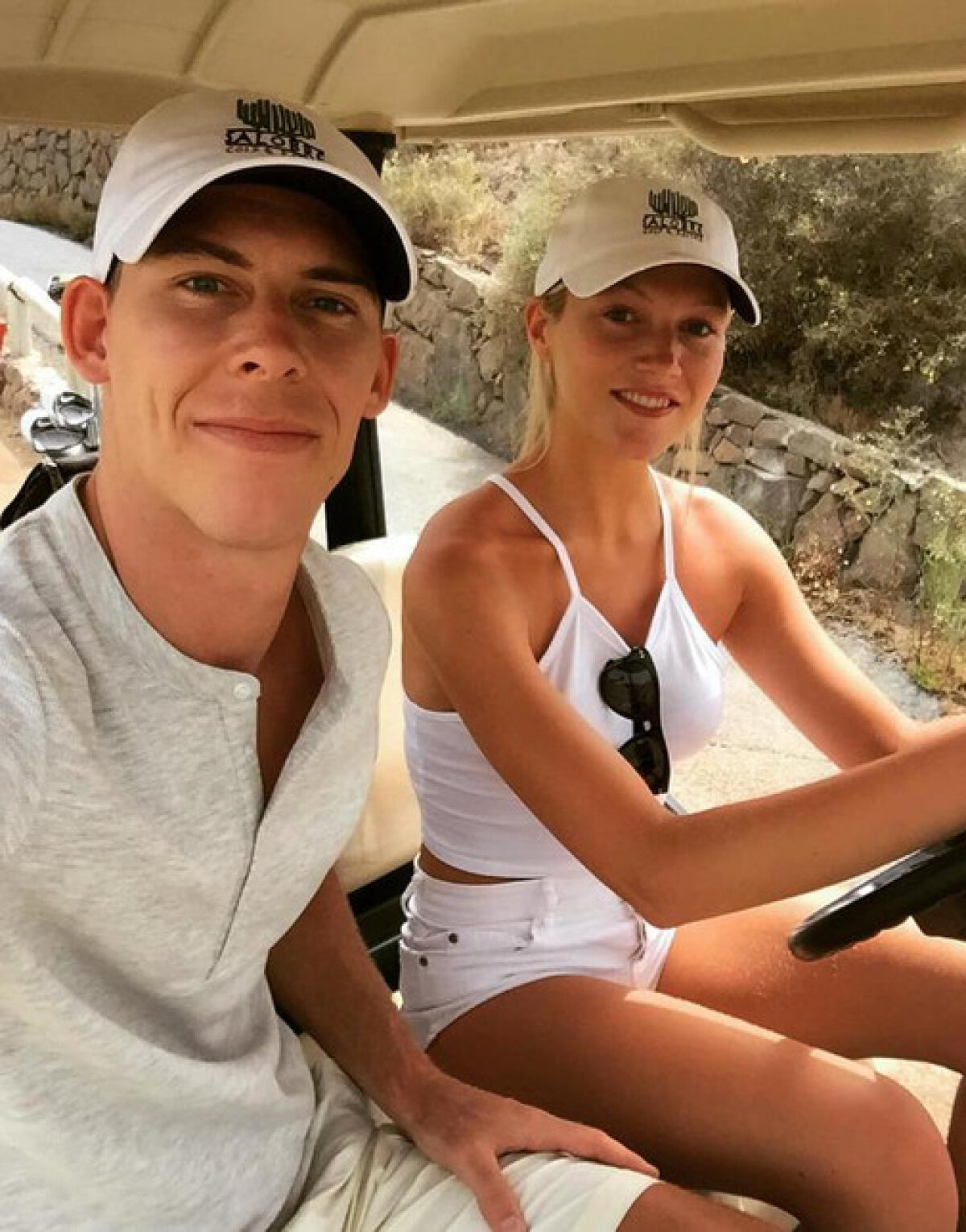 FOTO Splendoare galeză » Țara Galilor punctează la Six Nations: iubita unui rugbyst e incendiară!