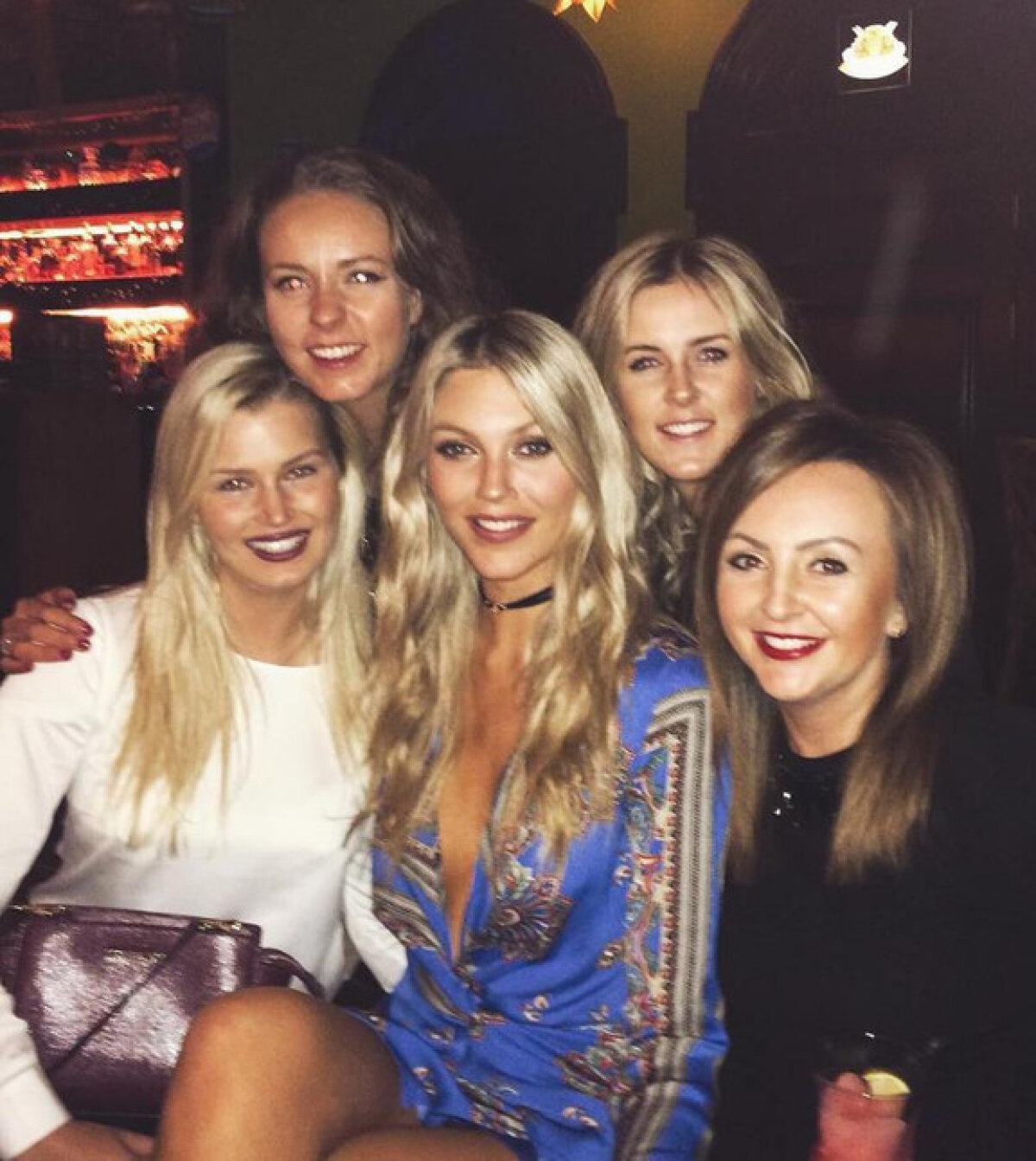 FOTO Splendoare galeză » Țara Galilor punctează la Six Nations: iubita unui rugbyst e incendiară!