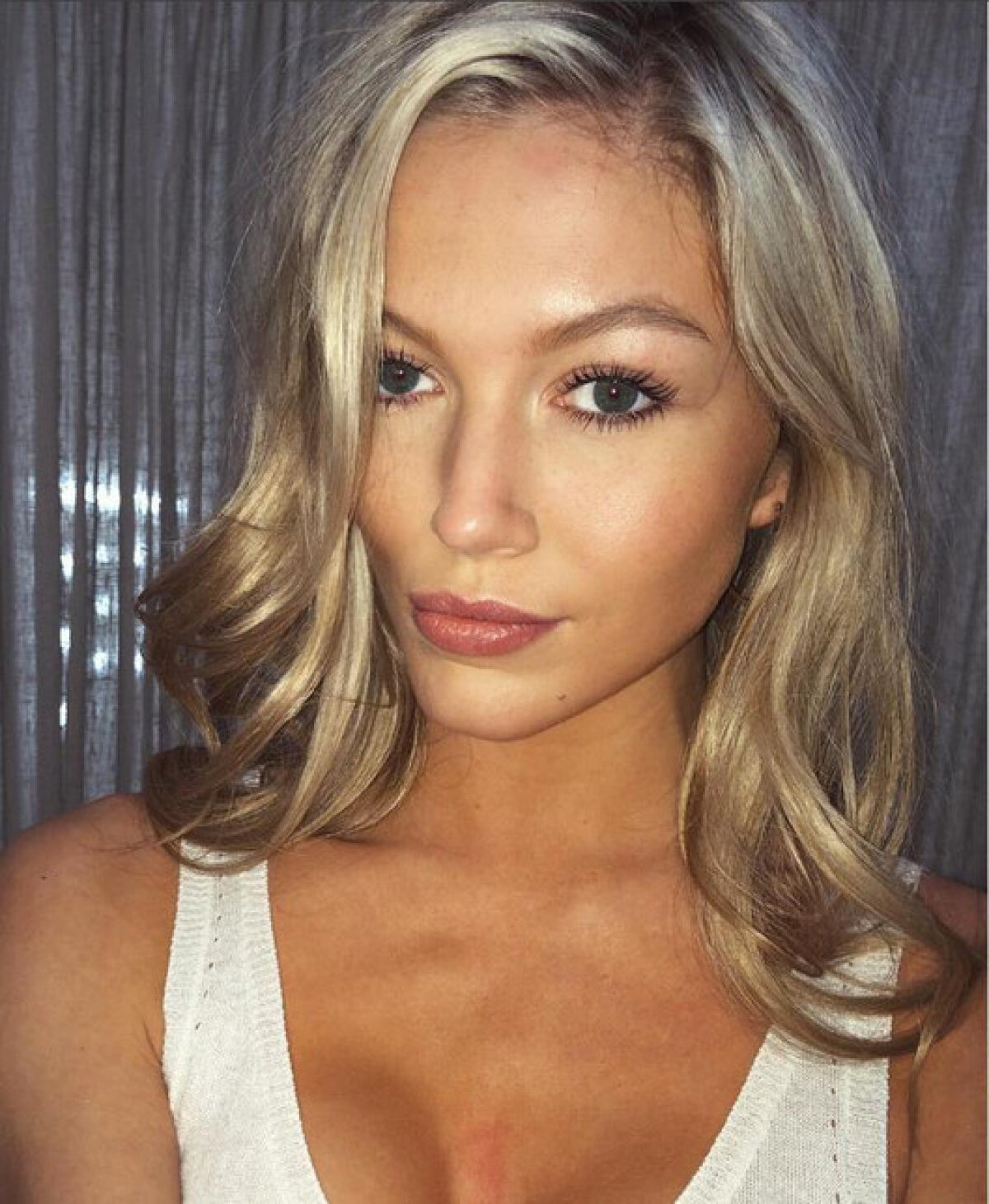 FOTO Splendoare galeză » Țara Galilor punctează la Six Nations: iubita unui rugbyst e incendiară!