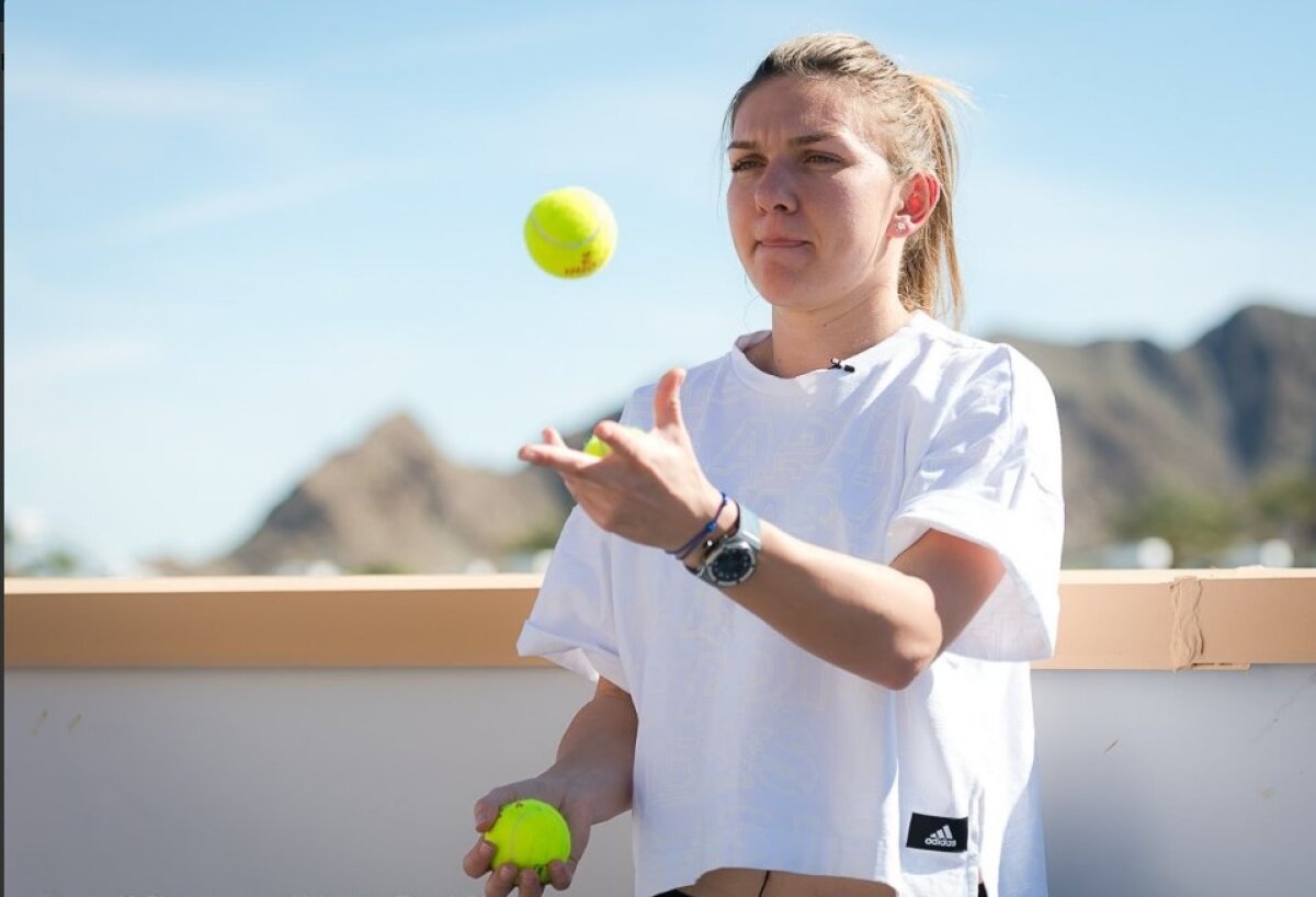 FOTO Zâmbet în deșert » Simona Halep e gata să revină oficial: "Sunt fericită că durerea nu mai este”