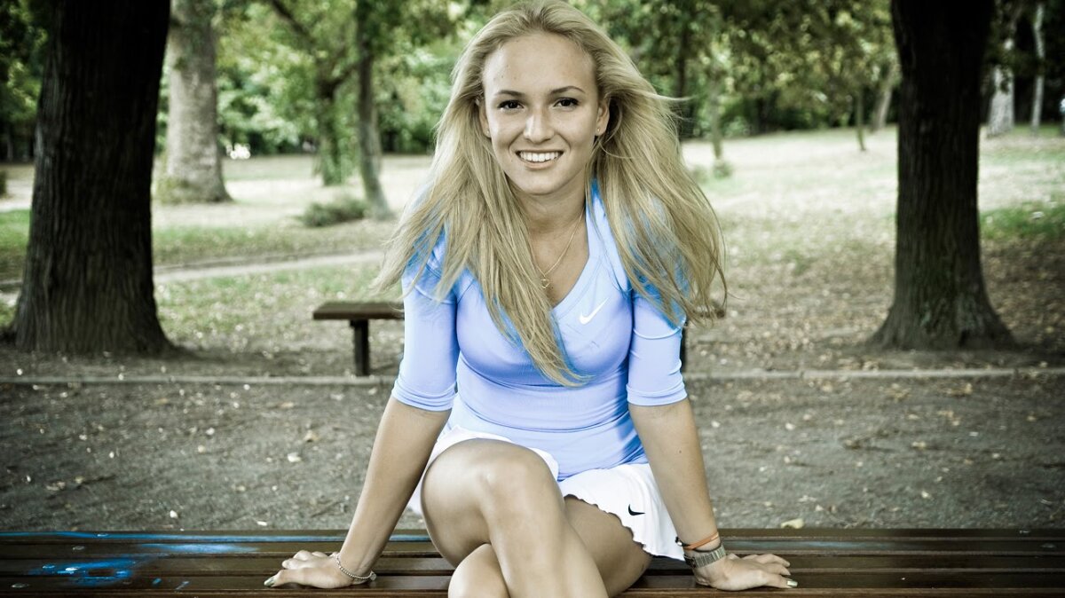 FOTO Prinsă într-un scandal sexual! Donna Vekici, adversara Simonei Halep, a fost prinsă între două vedete din circuitul masculin