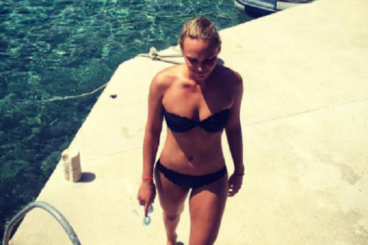 FOTO Prinsă într-un scandal sexual! Donna Vekici, adversara Simonei Halep, a fost prinsă între două vedete din circuitul masculin