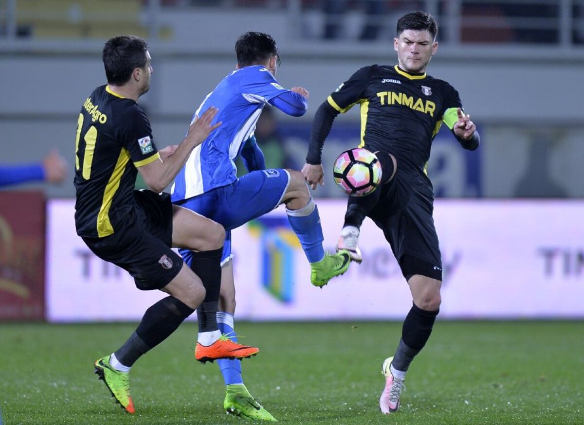 FOTO A lipsit spectacolul în primul meci din play-off » Remiză albă între Astra și CSU Craiova 