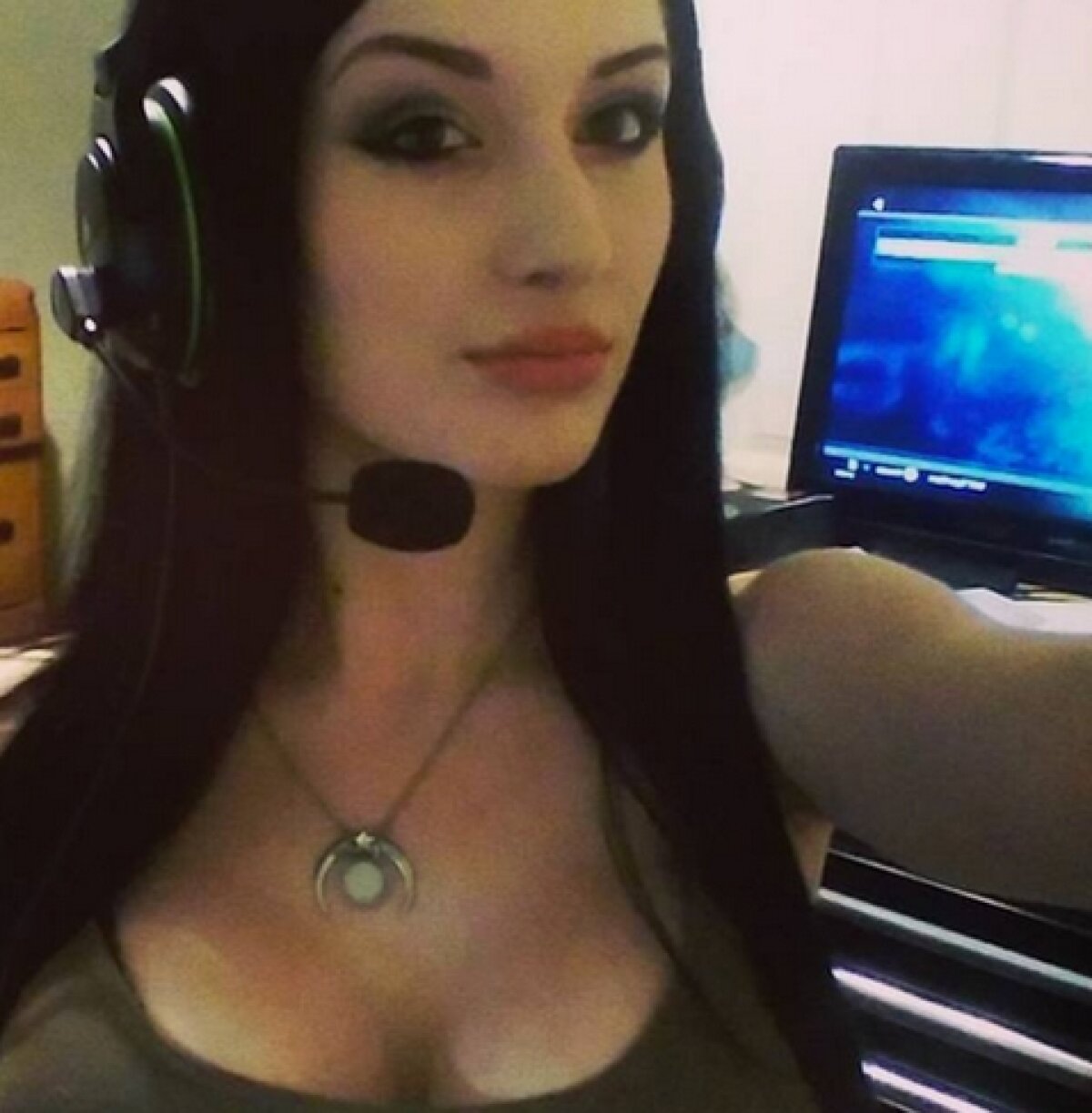 Galerie FOTO Fetele la care visezi! Cele mai sexy gamerițe sunt aici