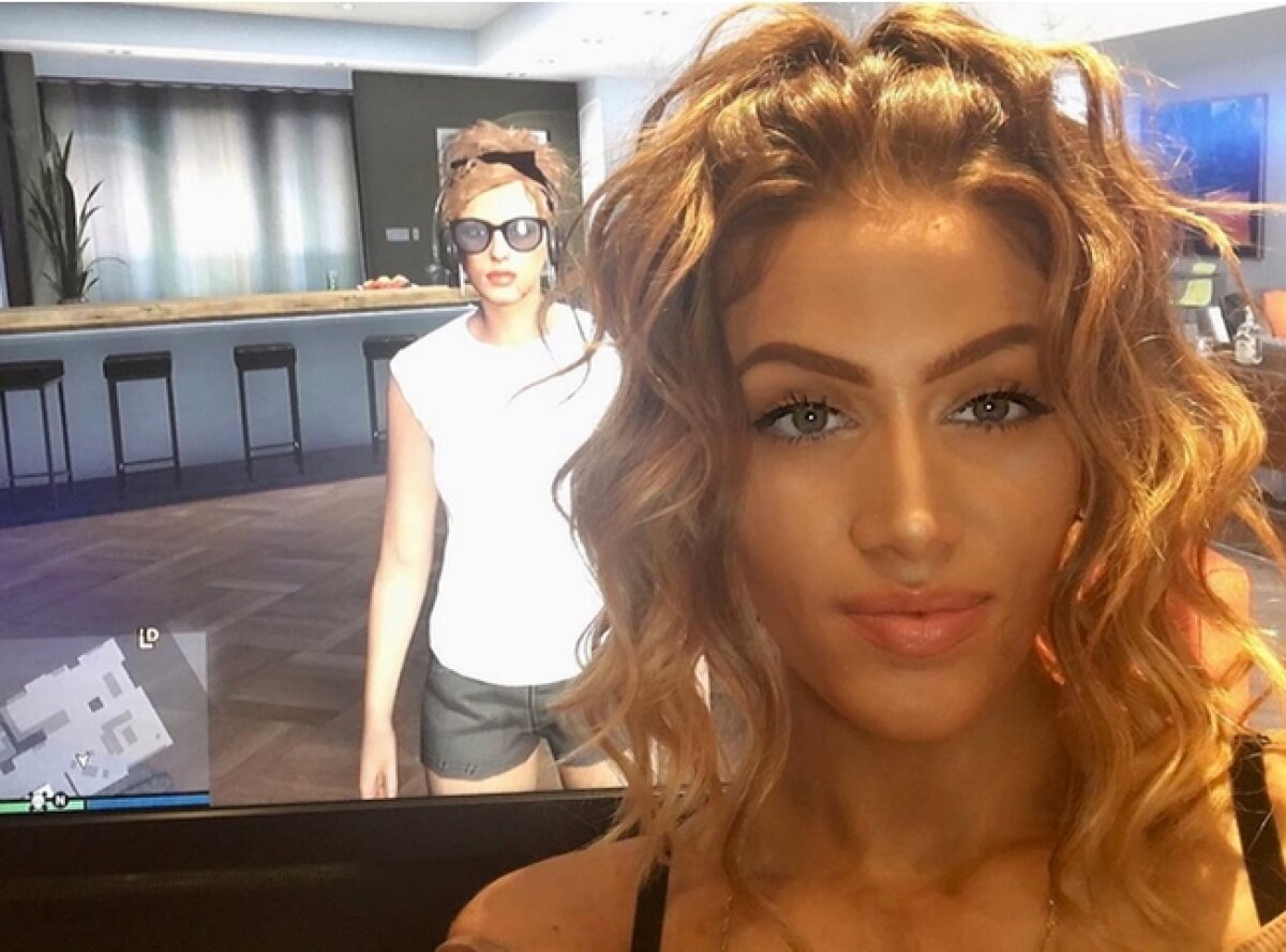 Galerie FOTO Fetele la care visezi! Cele mai sexy gamerițe sunt aici