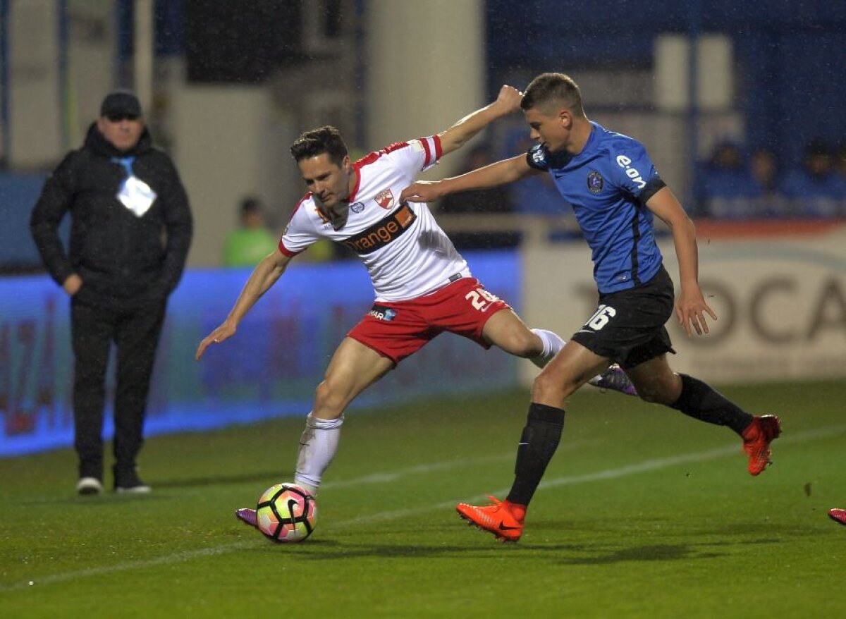 FOTO Dinamo o încurcă pe Viitorul și o lasă pe Steaua pe primul loc după prima etapă de play-off