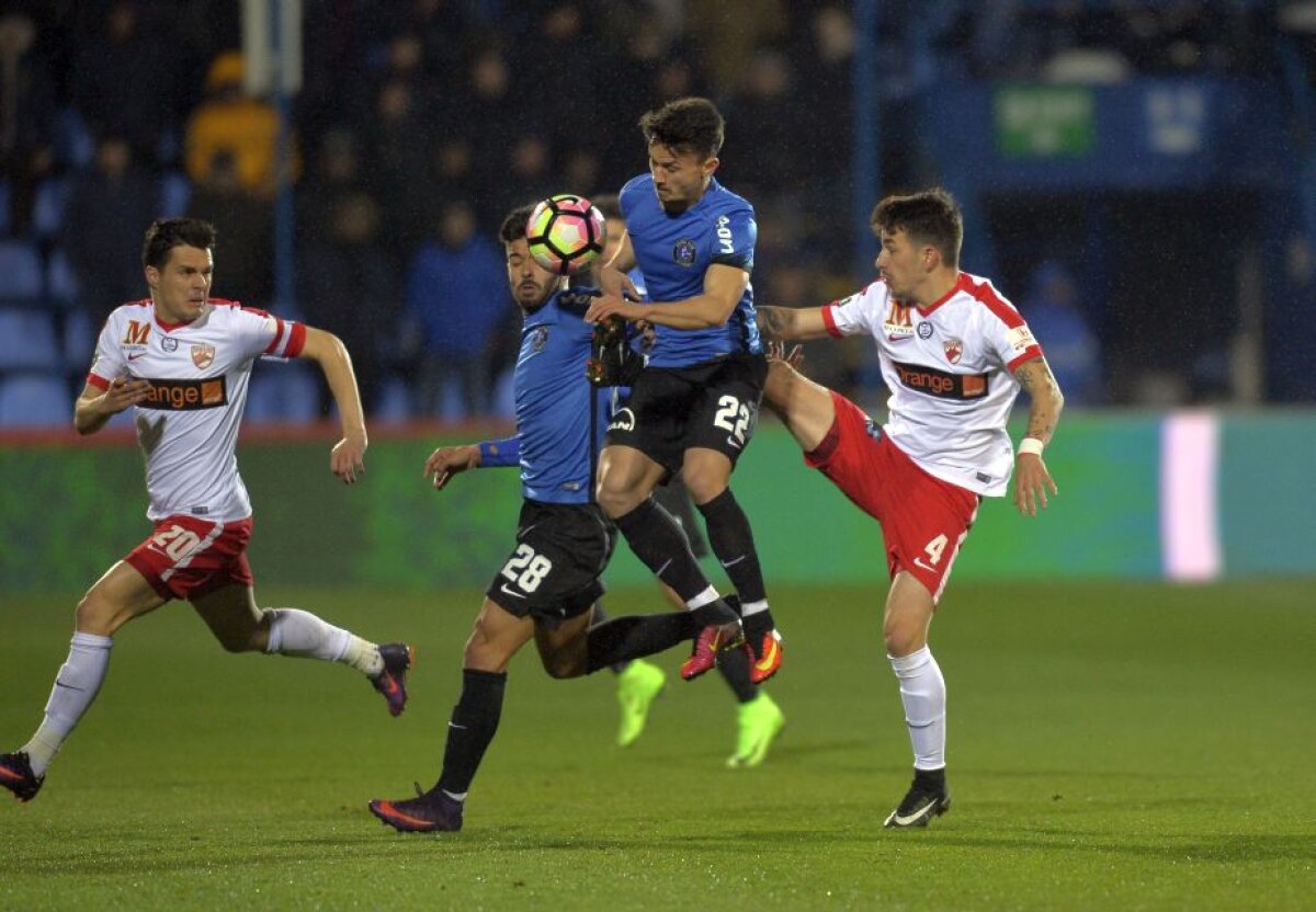 FOTO Dinamo o încurcă pe Viitorul și o lasă pe Steaua pe primul loc după prima etapă de play-off