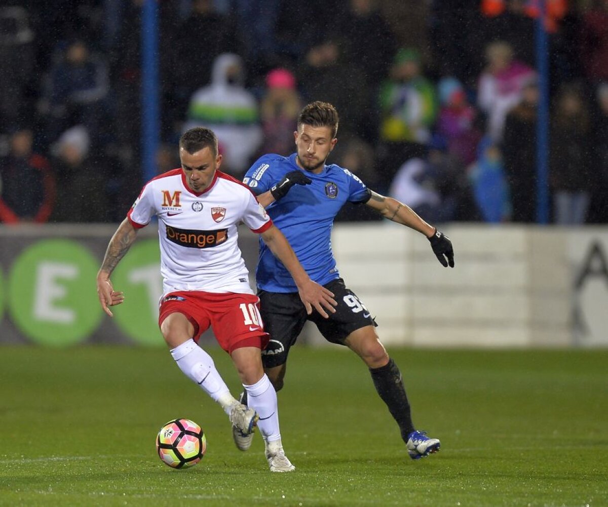 FOTO Dinamo o încurcă pe Viitorul și o lasă pe Steaua pe primul loc după prima etapă de play-off