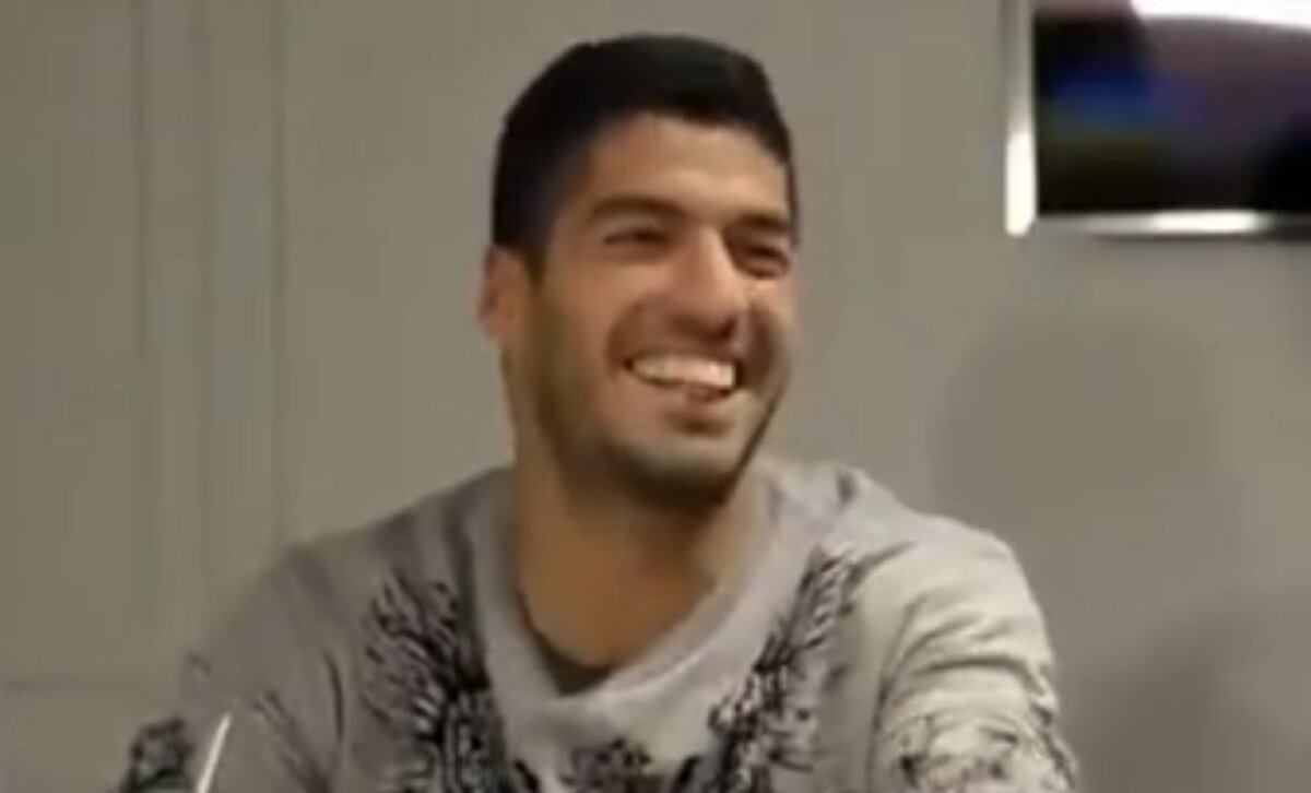 VIDEO Interviu neconvențional cu Messi și Suarez: "Noi urinăm ca fetele. Mai ales dimineața" :D