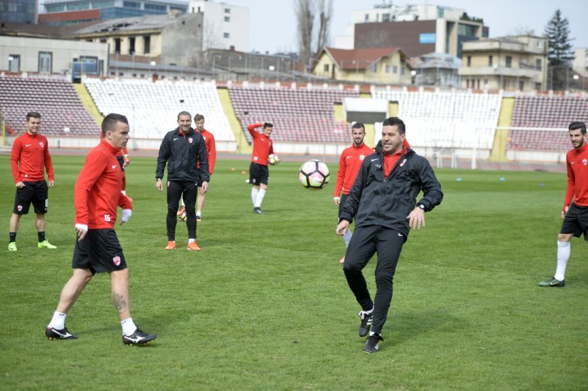 FOTO + VIDEO Distracție și voie bună la antrenamentele lui Dinamo » Imagini de la ședința de pregătire a "câinilor"