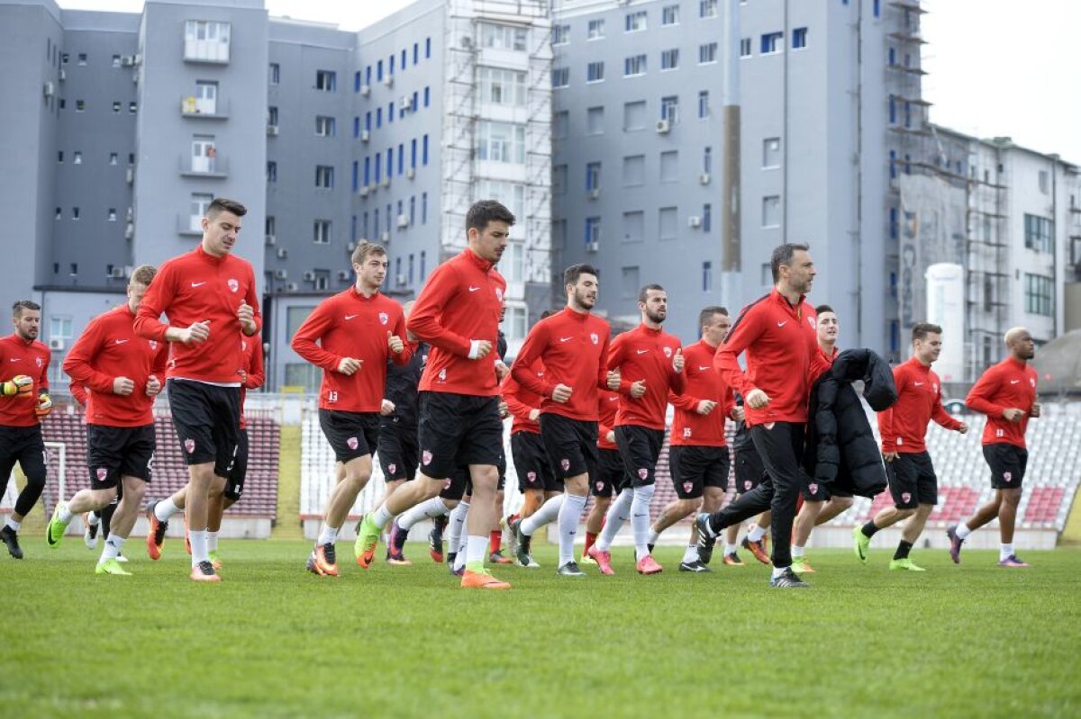 FOTO + VIDEO Distracție și voie bună la antrenamentele lui Dinamo » Imagini de la ședința de pregătire a "câinilor"