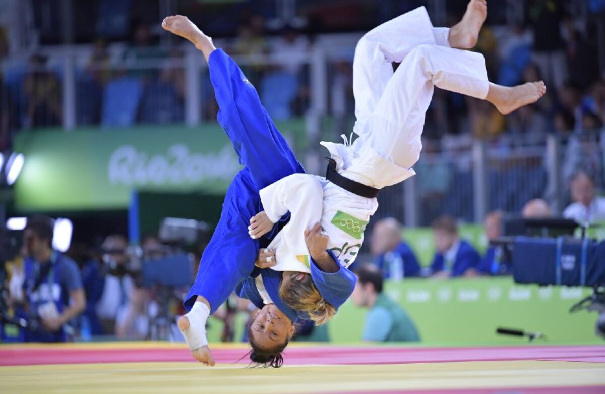 GALERIE FOTO Gazeta Sporturilor, premiată de Asociația Presei Sportive » Fotoreporterul Cristi Preda a ajuns la 7 trofee! Echipa de investigații a primit premiul special