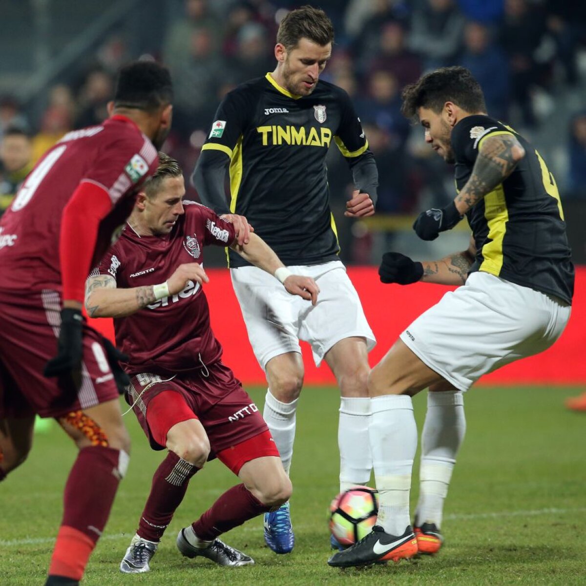 UPDATE // FOTO Astra nu a jucat cu șorturile celor de la CFR Cluj » Reacția giurgiuvenilor: "Declarația lui Mureșan e șocantă și neadevărată!"