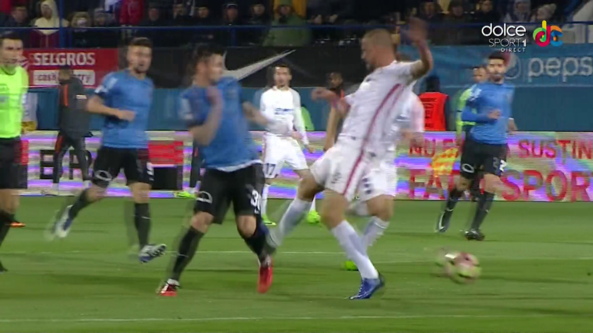 FOTO + VIDEO Tamaș, eliminat în debutul partidei cu Viitorul » Intrare dură a fundașului stelist! Ratează derby-ul