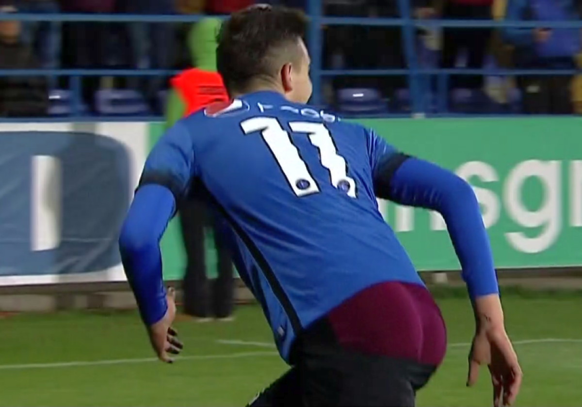 FOTO Jos textila! Vlad Morar a sărbătorit golul marcat Stelei într-un mod... original pentru Liga 1 :)