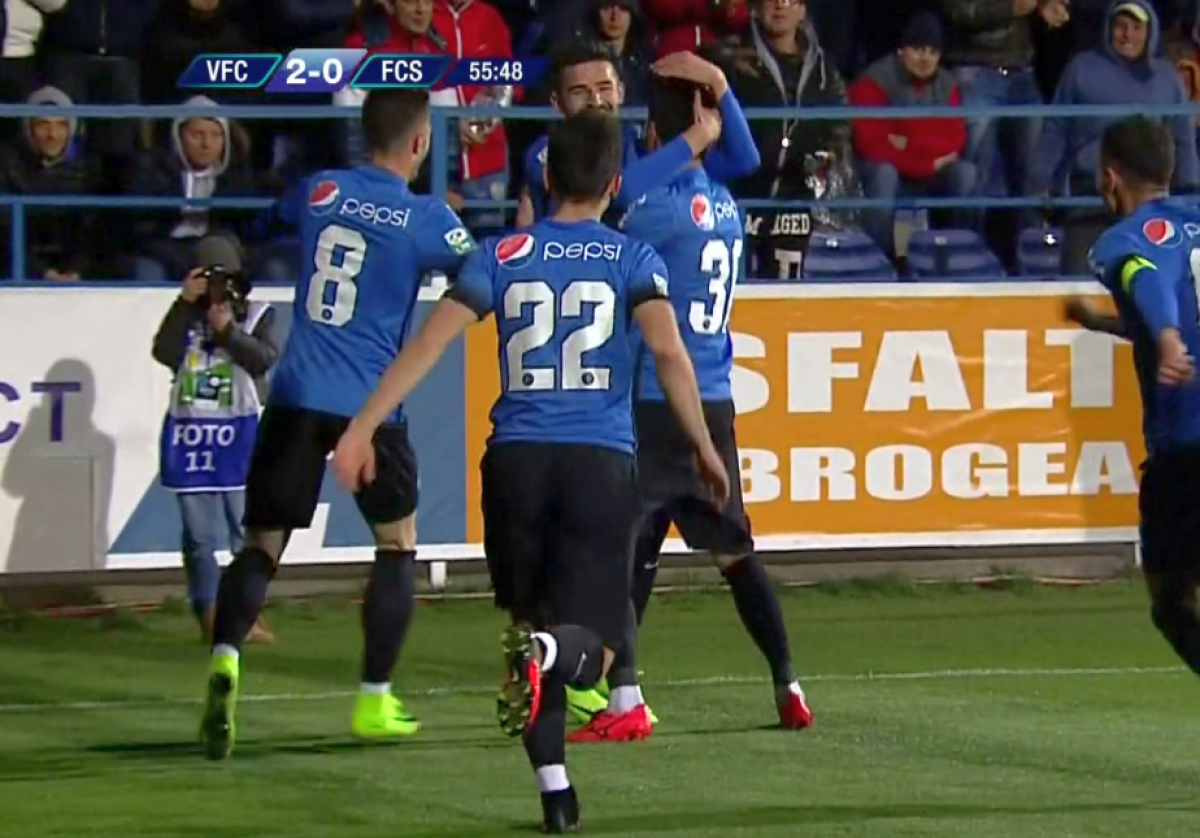 FOTO Jos textila! Vlad Morar a sărbătorit golul marcat Stelei într-un mod... original pentru Liga 1 :)