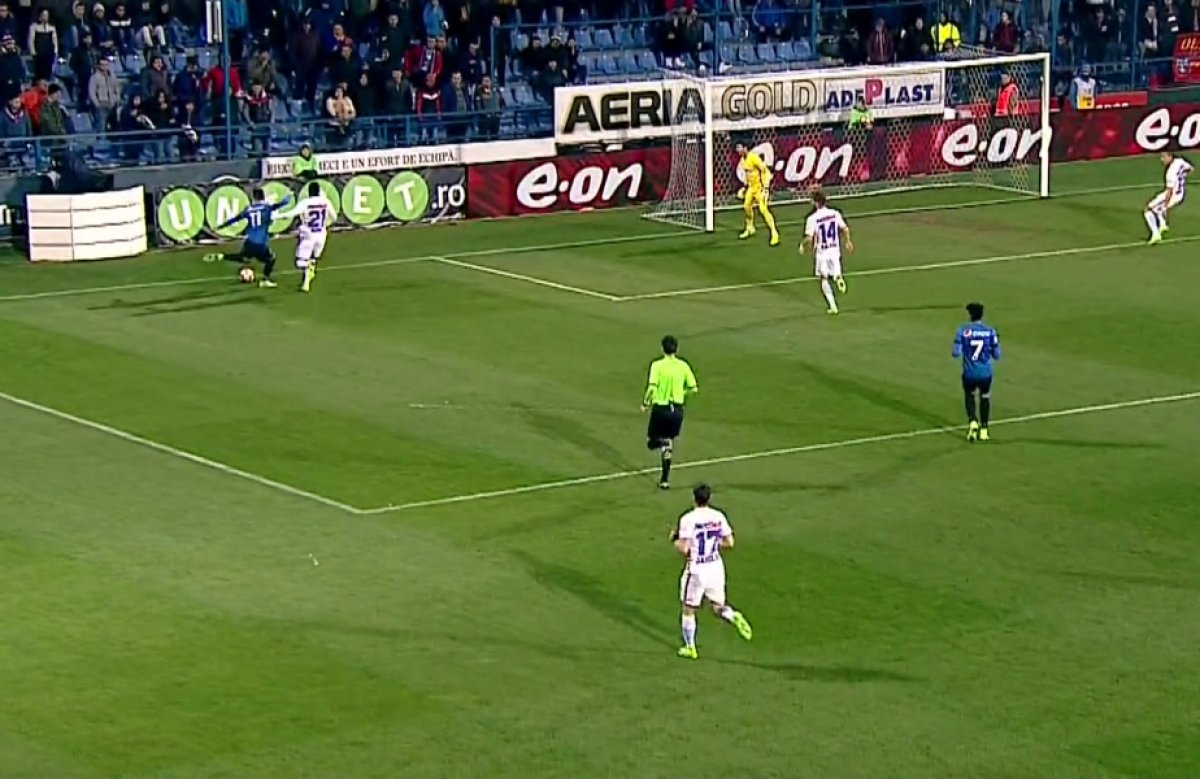 FOTO Jos textila! Vlad Morar a sărbătorit golul marcat Stelei într-un mod... original pentru Liga 1 :)