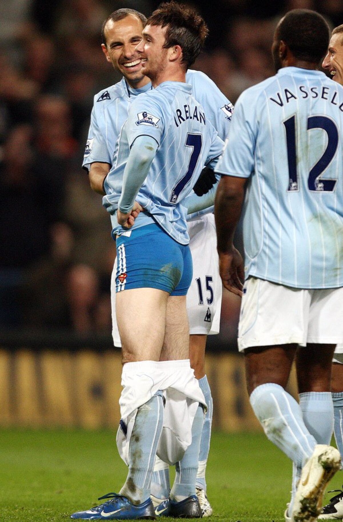 FOTO Jos textila! Vlad Morar a sărbătorit golul marcat Stelei într-un mod... original pentru Liga 1 :)