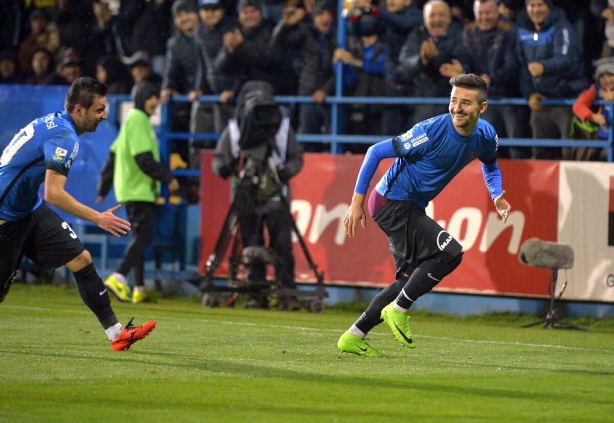 FOTO Jos textila! Vlad Morar a sărbătorit golul marcat Stelei într-un mod... original pentru Liga 1 :)
