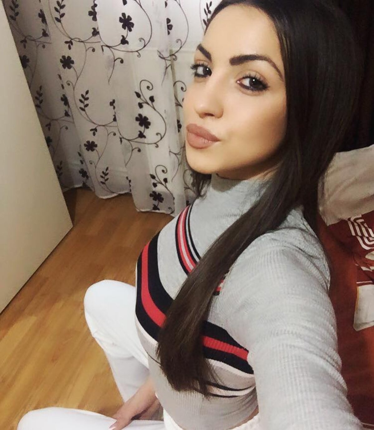 GALERIE FOTO E răvășitoare! Sora unei vedete dinamoviste a extaziat fotbalul românesc! Avalanșă de like-uri de la Patrick Petre și alți fotbaliști