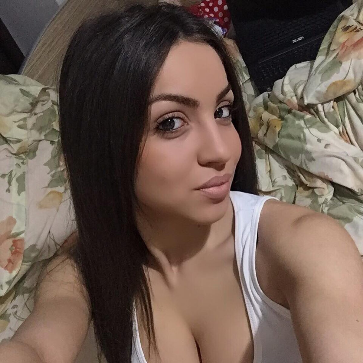 GALERIE FOTO E răvășitoare! Sora unei vedete dinamoviste a extaziat fotbalul românesc! Avalanșă de like-uri de la Patrick Petre și alți fotbaliști