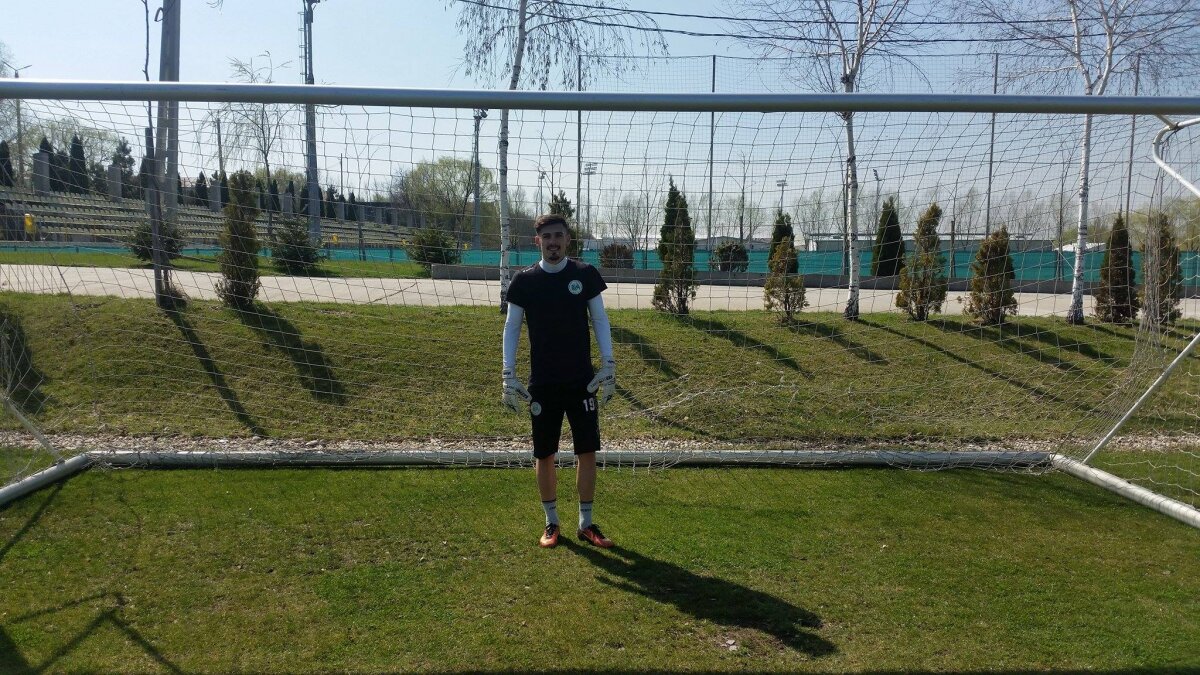 EXCLUSIV VIDEO A vrut să se lase de fotbal, dar credința l-a salvat: "Am mereu Noul Testament la mine. Săndoi e îngerul meu"