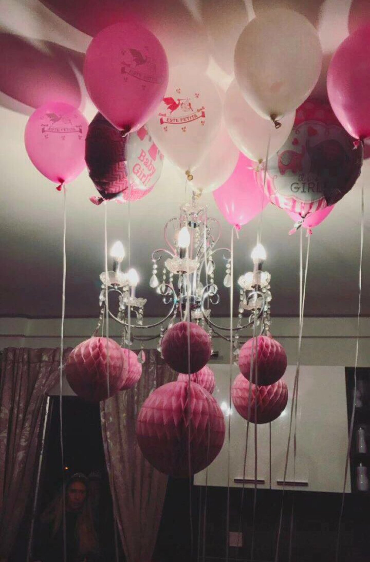 FOTO Viața în roz: «Baby shower» pentru iubita lui Steliano Filip » Cum s-a pozat frumoasa brunetă, însărcinată în 7 luni