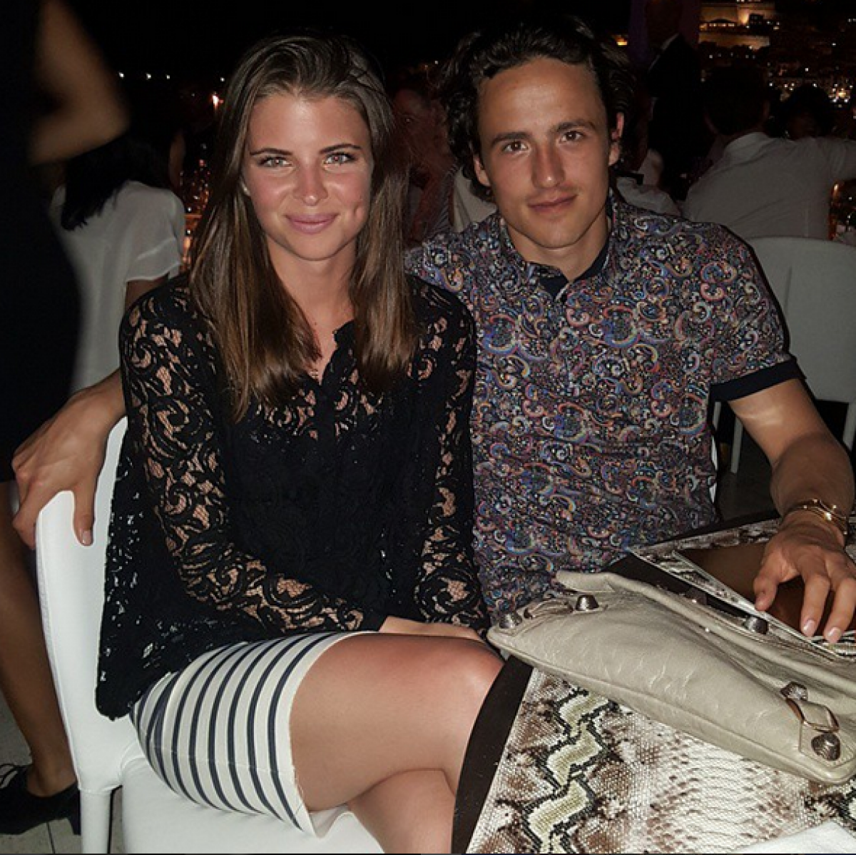 FOTO La iubite e meci nul » Frumuseți răpitoare: danezii și tricolorii stau bine la soții și prietene!