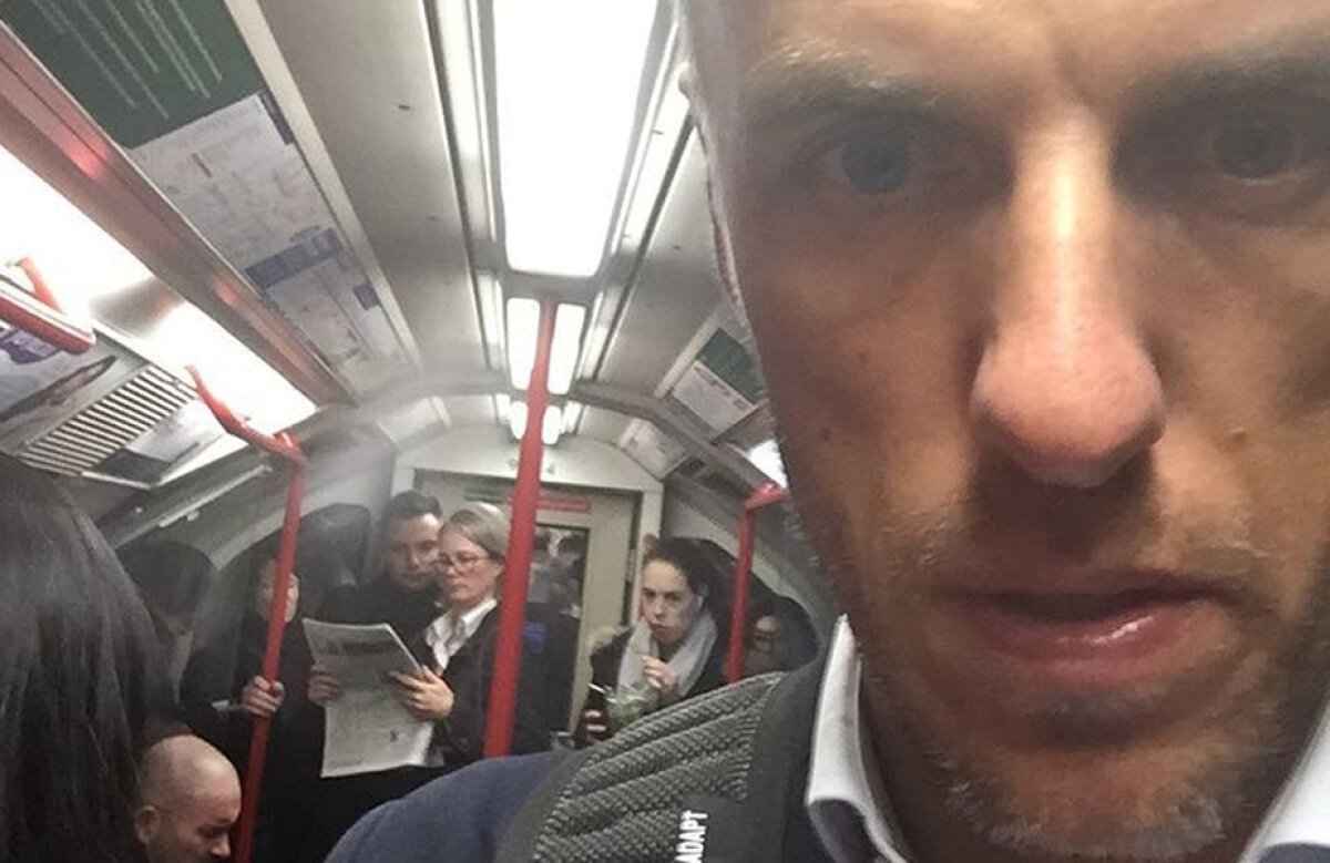 Când starurile fotbalului merg cu metroul: "Vezi Phil, nu-i chiar așa de rău!"