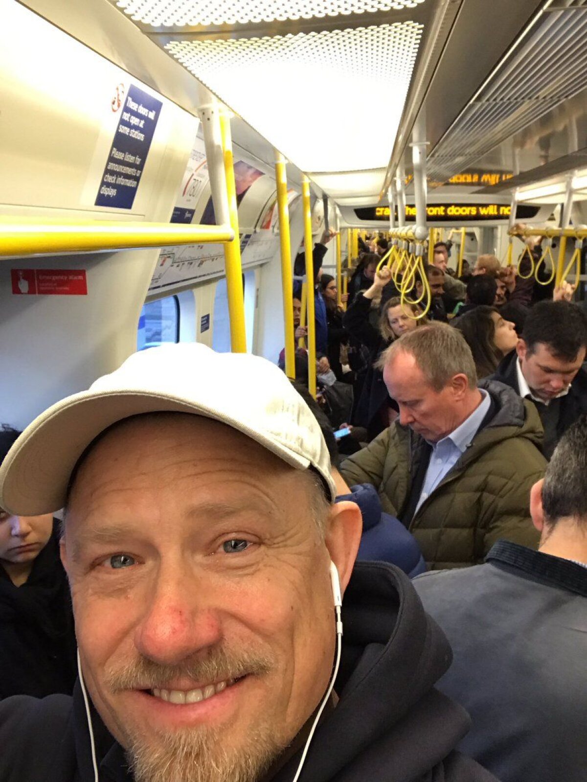 Când starurile fotbalului merg cu metroul: "Vezi Phil, nu-i chiar așa de rău!"