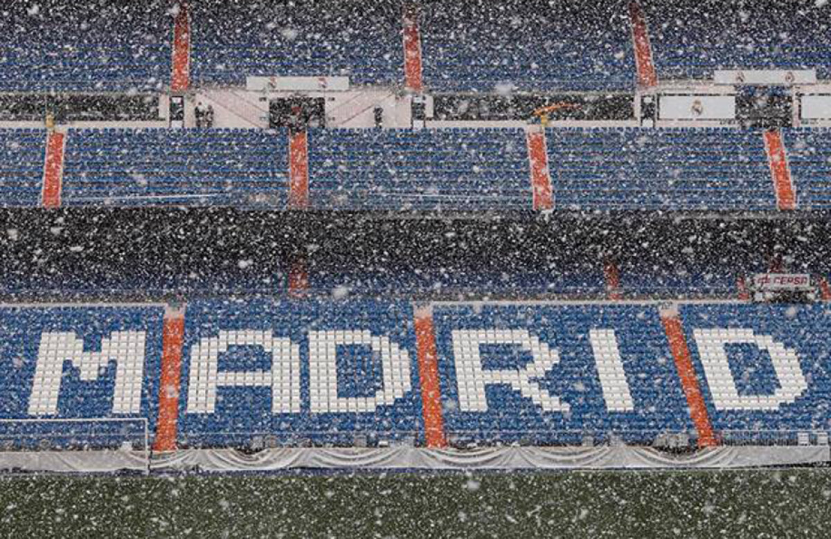 Fotografia zilei » Surpriză mare la Madrid: ninge pe Bernabeu!