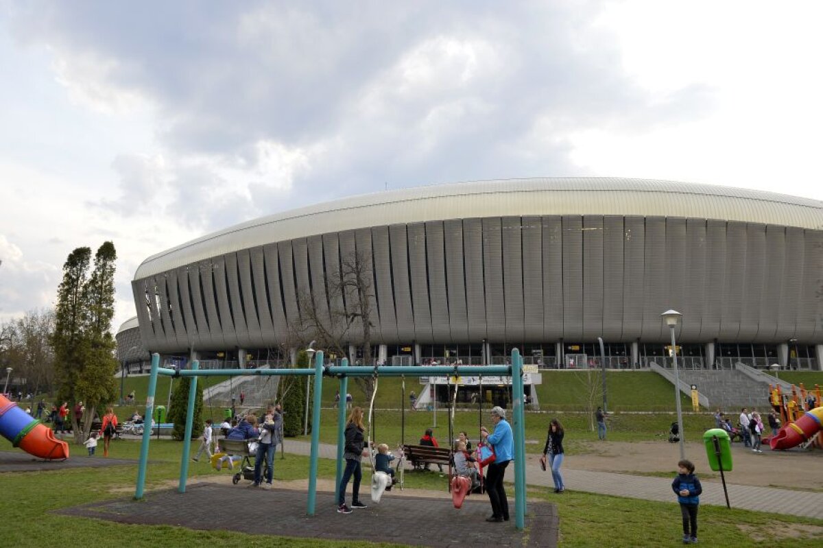 VIDEO+FOTO Untold a luat fața naționalei! Meciul României e mai puțin promovat decât festivalul din august