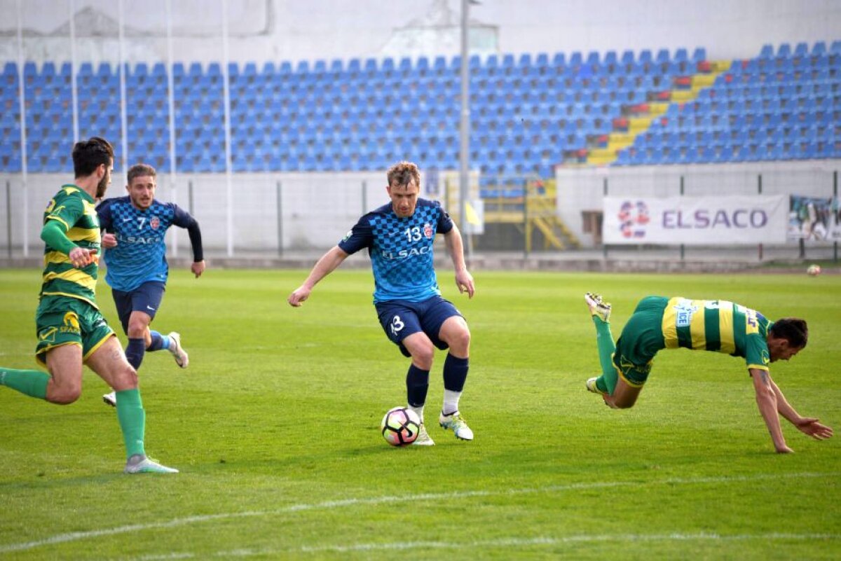 FOTO S-au calmat spiritele la Botoșani! Leo Grozavu s-a împăcat cu Golofca și l-a folosit titular într-un amical disputat azi