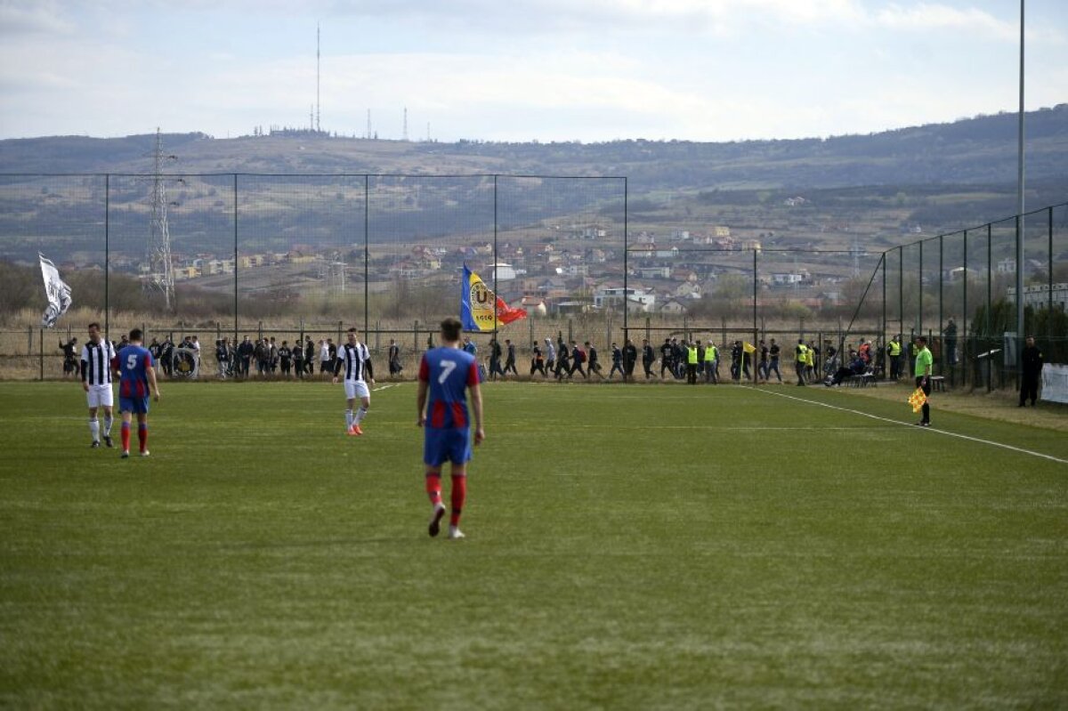 VIDEO + FOTO "U" Cluj a zdrobit-o pe "Steaua", scor 11-0!  Aproape 2000 de fani au fost la stadion și au avut parte de o surpriză » Se autosesisează Florin Talpan? :)