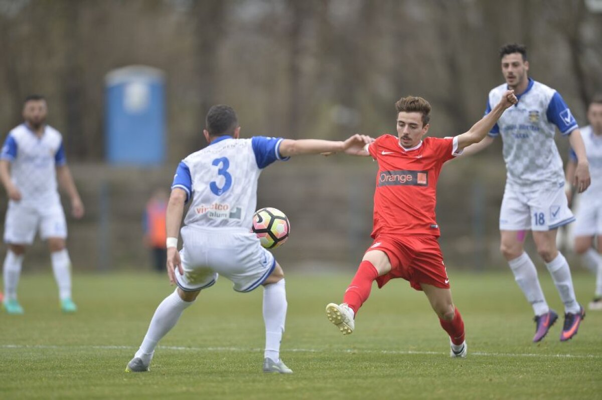 VIDEO + FOTO Ținta caterincilor suporterilor prezenți la primul meci de după scandalul cu alcoolul, Patrick Petre a fost un car de nervi: "F****i morții mă-tii de fotbal!"