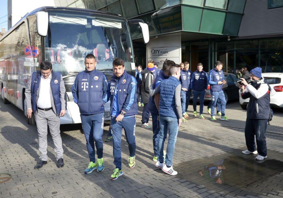 VIDEO+FOTO Jucătorii naționalei României s-au relaxat plimbându-se prin Cluj! Întâlnire neașteptată cu un jucător dorit de Daum